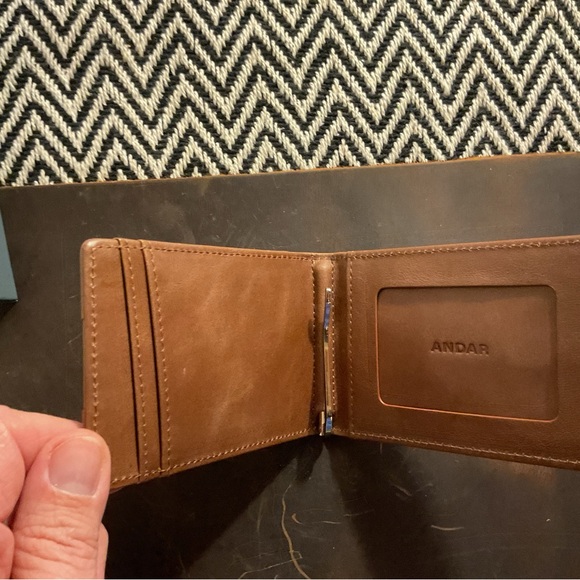 Andar UFC Men’s Wallet - Picture 3 of 3